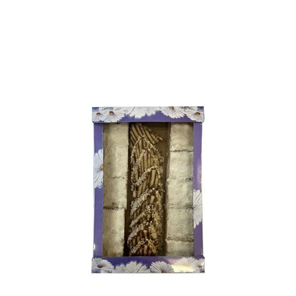 Prajitura Margareta Prajitura Alba + Triunghiuri cu alune 500GR Prajitura Margareta Prajitura Alba + Triunghiuri cu alune 500GR